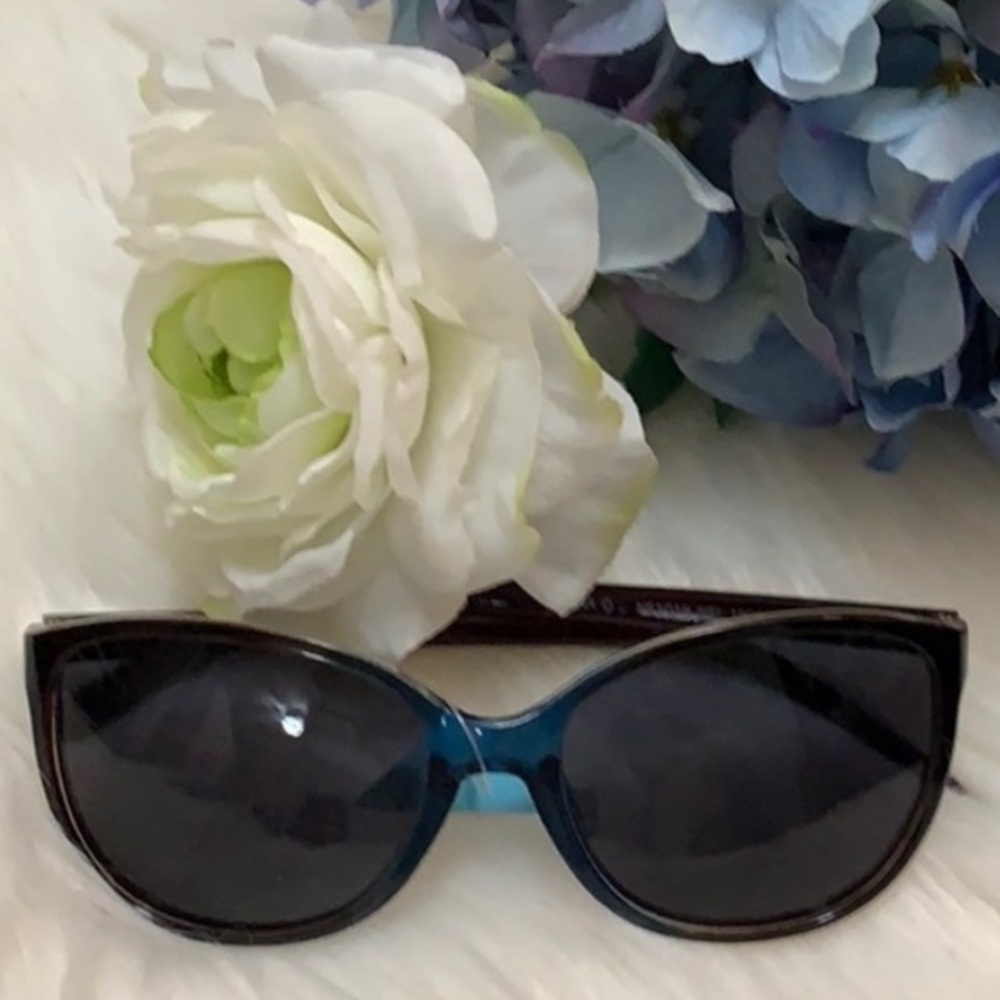 Blue & Brown Clear Ombré Women’s Sunglasses NEW!